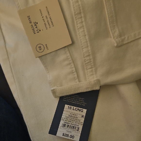 NWT Universal Thread High-Rise Flare Jeans – White 16 Long - Picture 8 of 8